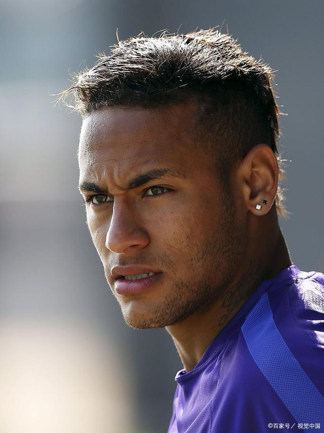 开云体育-穆古鲁扎焦点对战，内马尔与70激战西班牙队分钟，反败为胜胜负难料！-开云体育